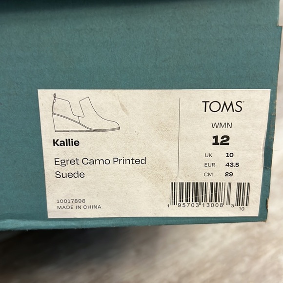 TOMS Kallie Egret Camo Printed Suede Wedge Ankle Boots 12 - Picture 4 of 10
